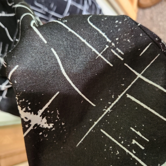 Black and White Wide Leg Pants - Picture 2 of 8